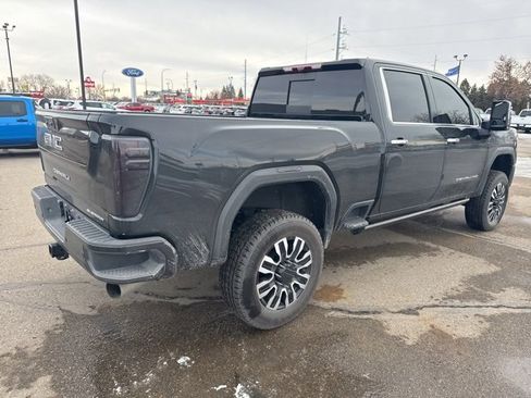 Used 2024 GMC Sierra 3500 Denali Ultimate image 8