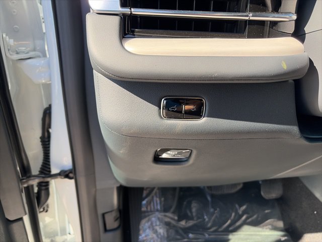 New 2025 Lincoln Navigator Reserve w/ Jet Appearance Package AWD/4WD image 20