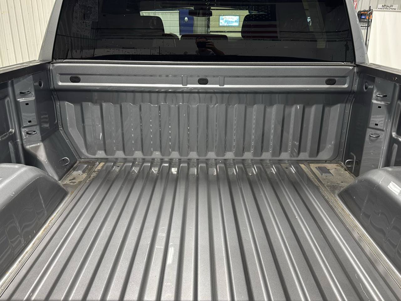 Used 2023 Chevrolet Silverado 1500 LT AWD/4WD image 8