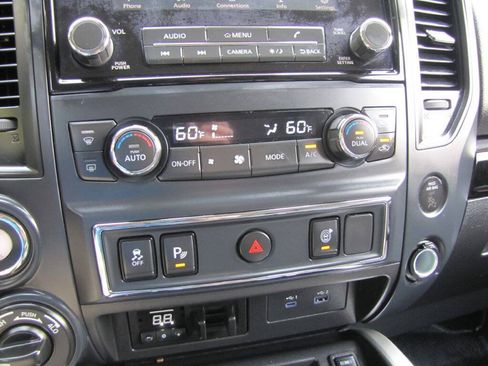 Used 2024 Nissan Titan SV w/ SV Convenience Package AWD/4WD image 42