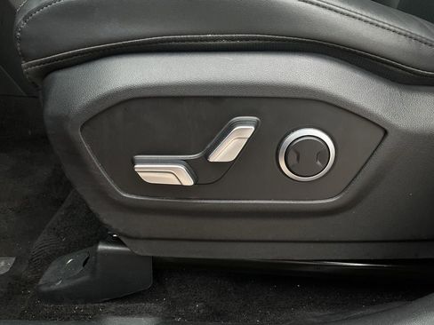 Used 2025 Hyundai Santa Fe SEL FWD image 5