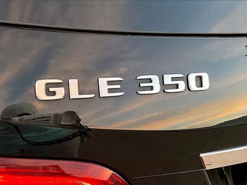 Used 2018 Mercedes-Benz GLE 350 w/ Premium 1 Package image 23