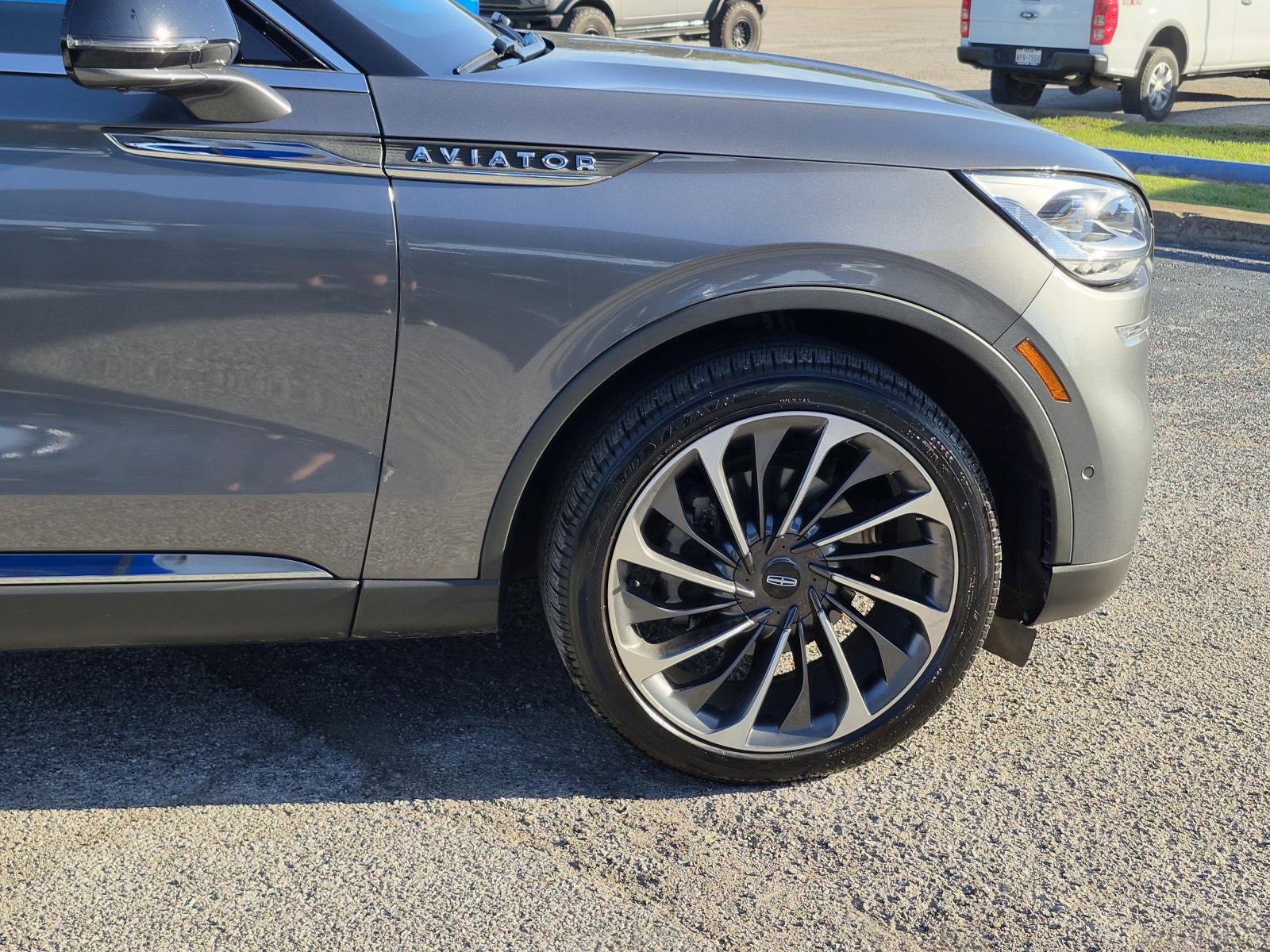Used 2024 Lincoln Aviator Reserve w/ Equipment Group 201A AWD/4WD image 8