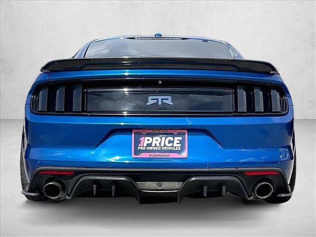 Used 2017 Ford Mustang GT Premium w/ Black Accent Package RWD image 4