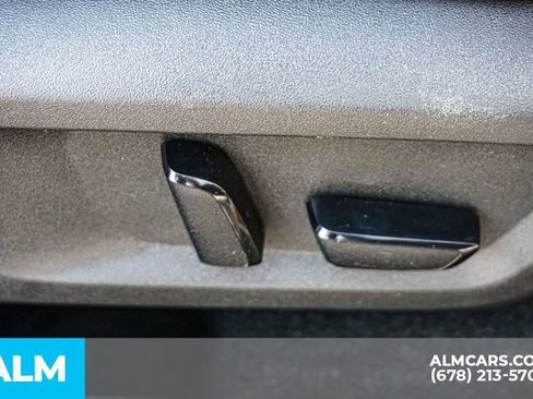 Used 2024 Nissan Rogue SL AWD/4WD image 56