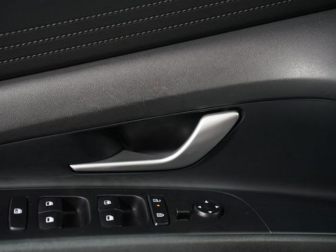 Used 2024 Hyundai Elantra SE image 28