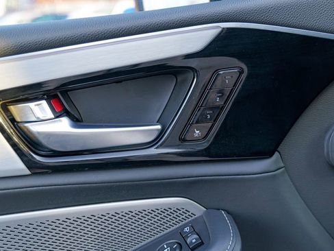 Used 2024 Acura MDX SH-AWD w/ Technology Package image 17