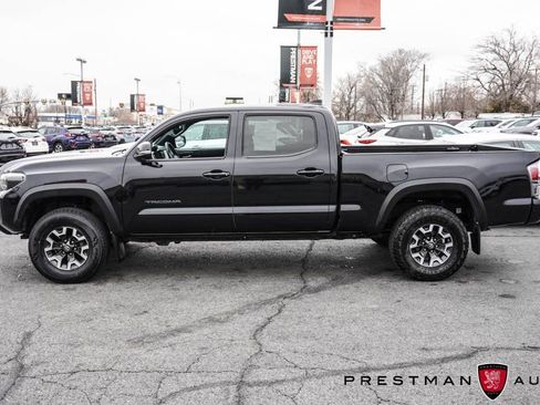 Used 2020 Toyota Tacoma TRD Off-Road w/ Technology Package image 18