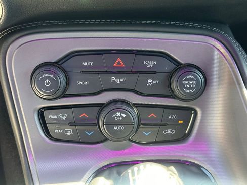 Used 2023 Dodge Challenger R/T w/ Blacktop Package image 29