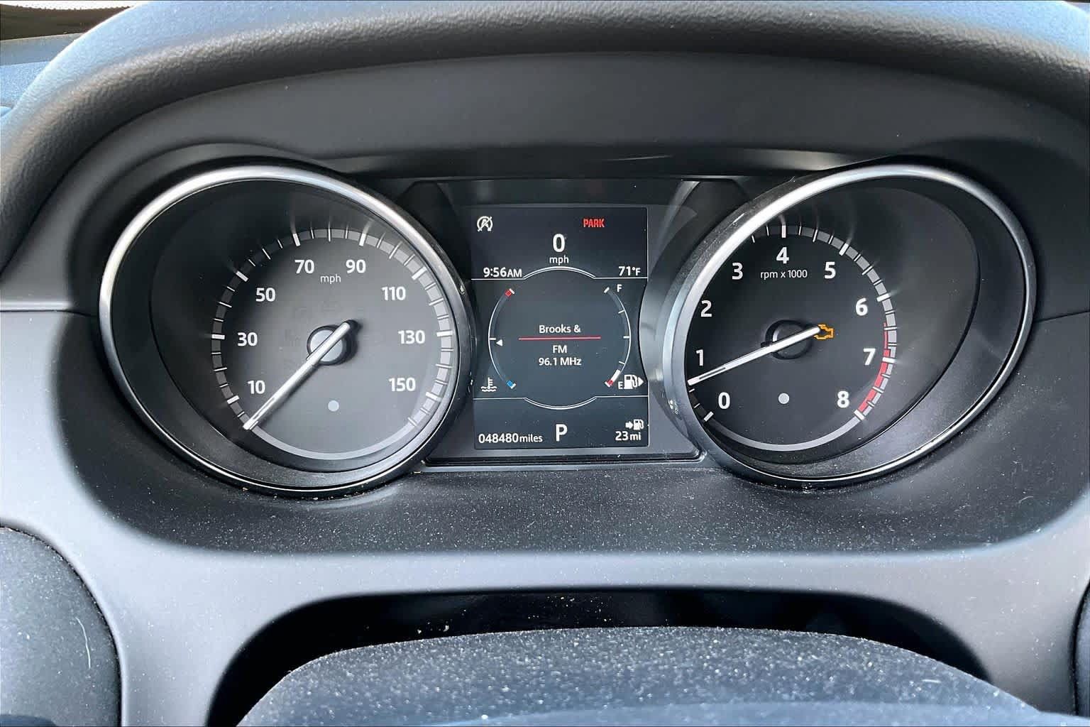 Used 2018 Land Rover Discovery Sport SE AWD/4WD image 21