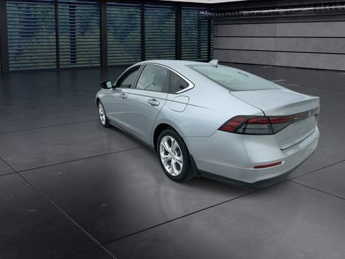 Used 2023 Honda Accord LX image 6