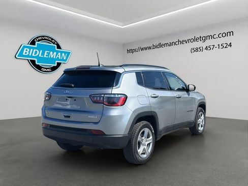 Used 2024 Jeep Compass Latitude AWD/4WD image 8