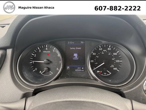 Used 2018 Nissan Rogue SV AWD/4WD image 10