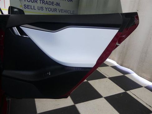 Used 2018 Tesla Model S 75D image 25