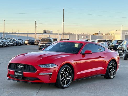 Used 2022 Ford Mustang Premium image 3