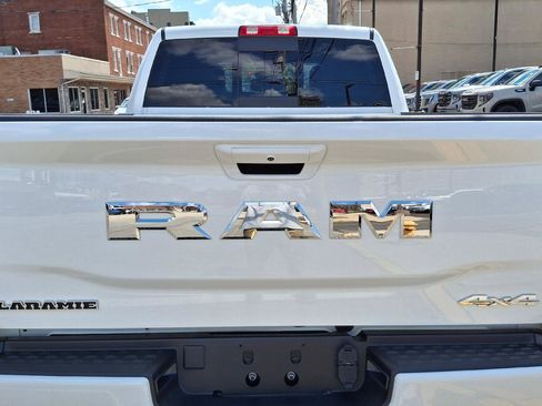 Used 2026 RAM 2500 Laramie AWD/4WD image 5