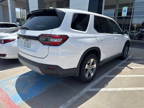Used 2023 Honda Pilot EX-L image 3
