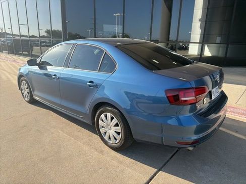 Used 2016 Volkswagen Jetta S image 5