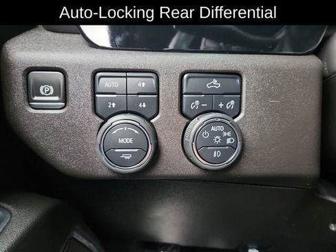 Used 2024 Chevrolet Silverado 1500 RST image 39