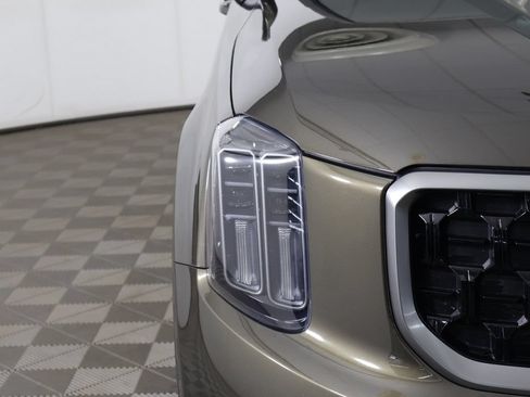 Used 2023 Kia Telluride EX X-Line AWD/4WD image 16