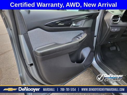 Used 2025 Chevrolet TrailBlazer LT AWD/4WD image 6