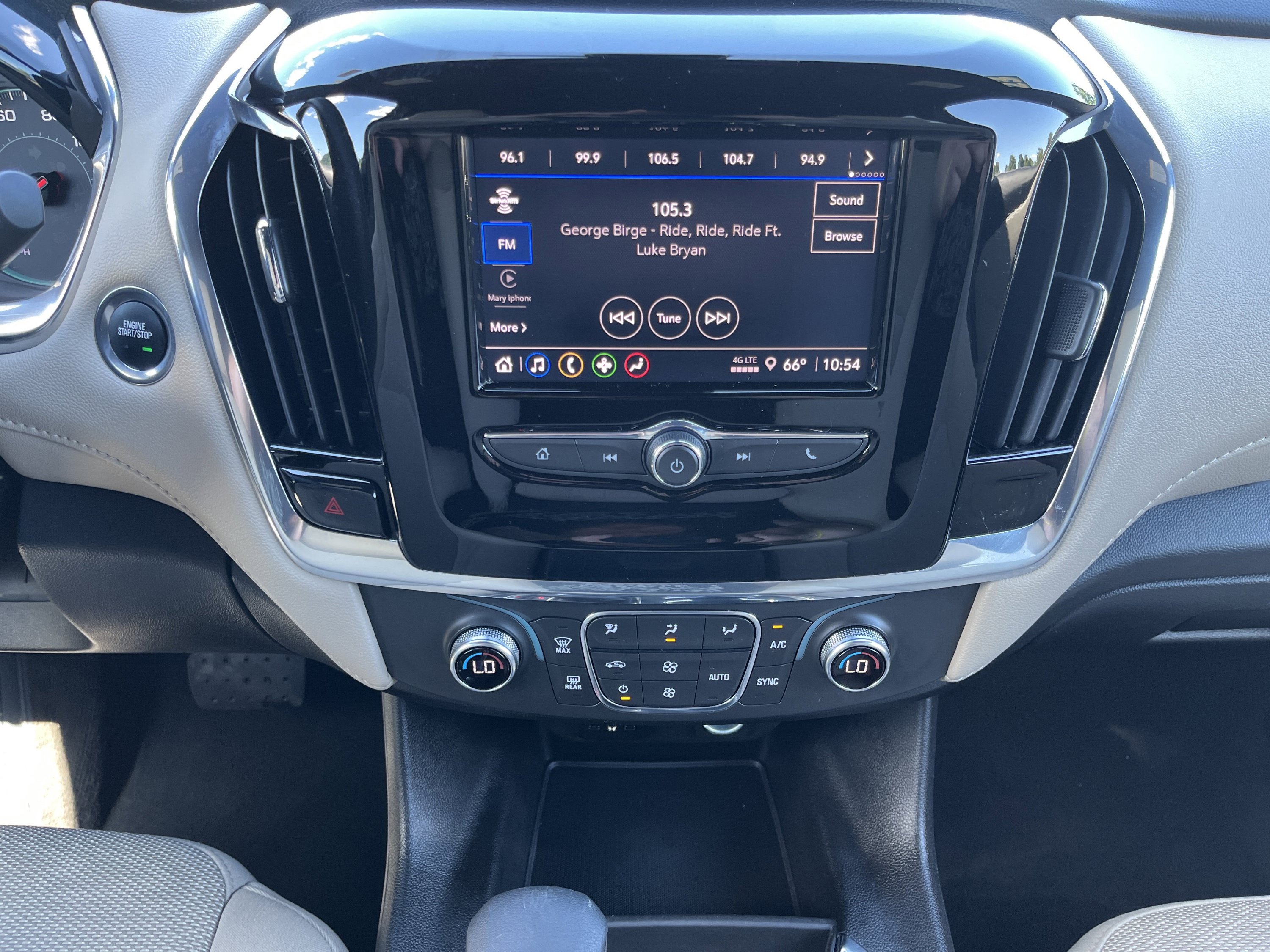 Used 2023 Chevrolet Traverse LS AWD/4WD image 23