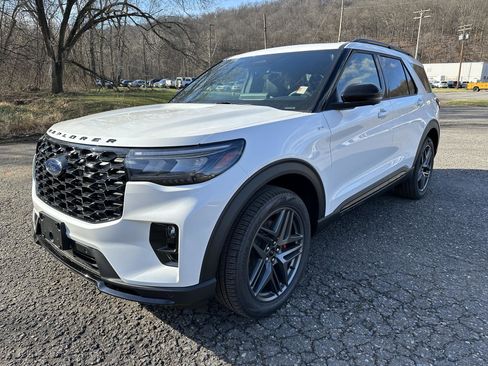 New 2026 Ford Explorer ST-Line w/ ST-Line Street Pack image 2