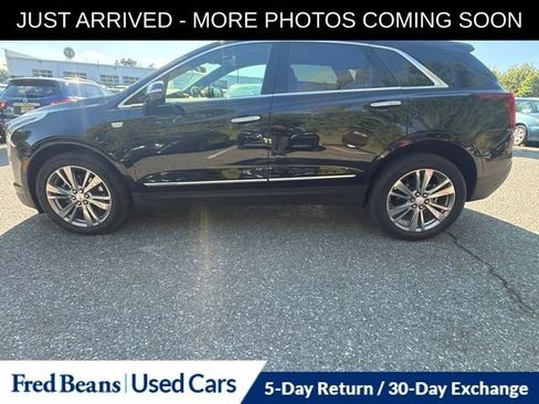 Used 2024 Cadillac XT5 Premium Luxury w/ LPO, Floor Liner Package AWD/4WD image 4