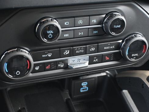 New 2025 Ford Bronco Badlands image 26