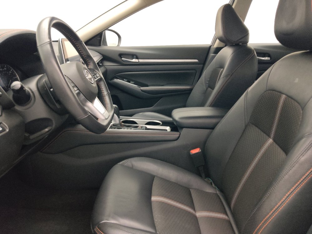 Used 2025 Nissan Altima 2.5 SR FWD image 17