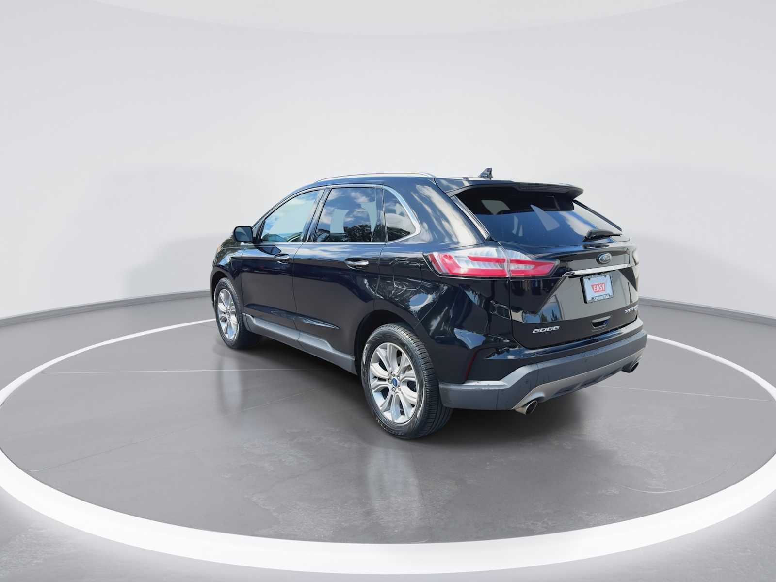 Used 2019 Ford Edge Titanium AWD/4WD image 6