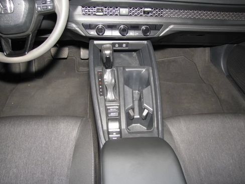 Certified 2023 Honda Accord EX image 15