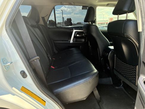 Used 2021 Toyota 4Runner Limited AWD/4WD image 31