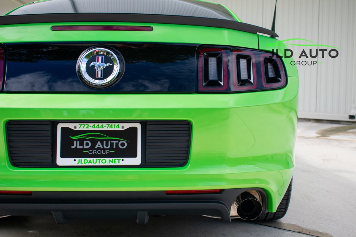 Used 2013 Ford Mustang Boss 302 w/ Boss 302 Accessory Pkg RWD image 33