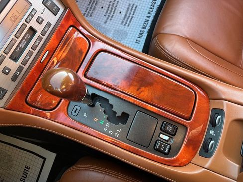 Used 2002 Lexus SC 430 Convertible image 26