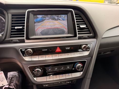 Used 2019 Hyundai Sonata SE FWD image 20