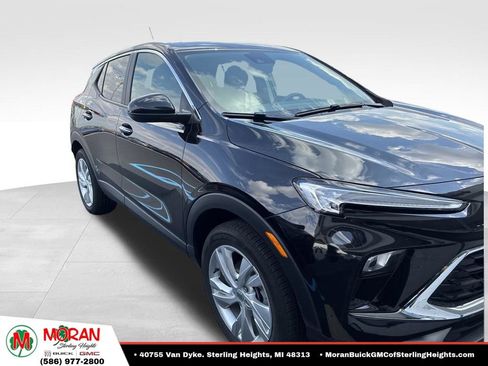 Certified 2024 Buick Encore GX Preferred w/ Comfort Package FWD image 3