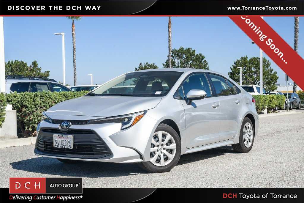 Used 2026 Toyota Corolla LE w/ Carpet Mat Package (TMS) AWD/4WD image 1