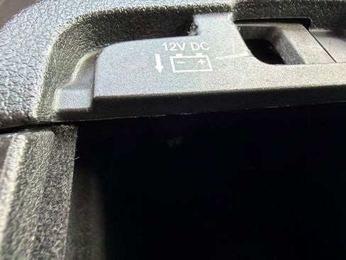 Used 2021 Jeep Grand Cherokee Laredo image 21