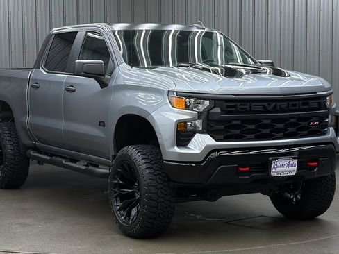 Used 2026 Chevrolet Silverado 1500 Custom Trail Boss w/ LPO, Dark Essentials Package AWD/4WD image 7