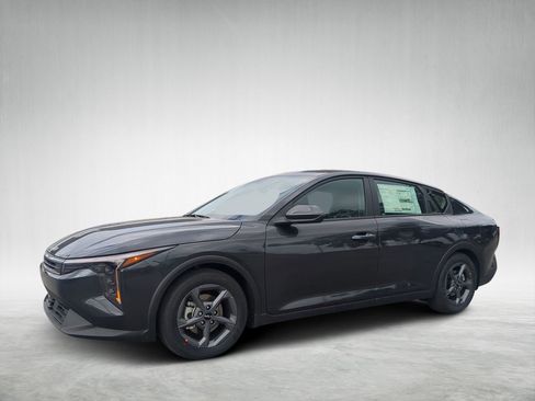 New 2025 Kia K4 LXS image 7