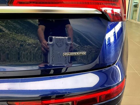 Certified 2023 Audi Q5 2.0T Premium w/ Convenience Package image 10