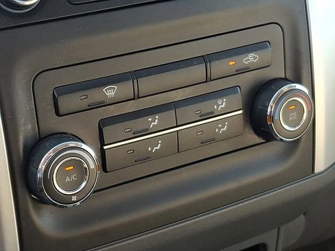 Used 2015 Nissan Frontier S image 15