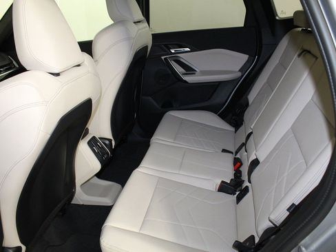 Used 2025 BMW X1 xDrive28i w/ Technology Package image 26