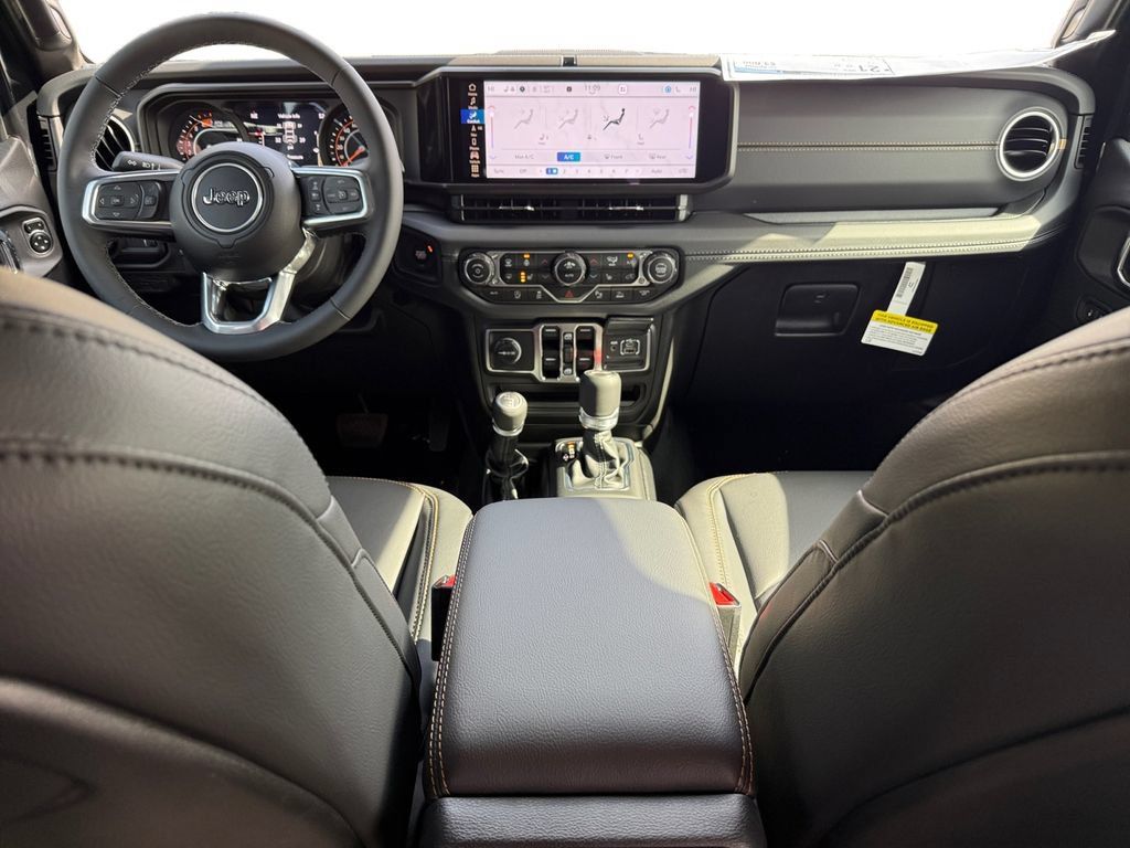 New 2025 Jeep Wrangler Unlimited Sahara AWD/4WD image 10
