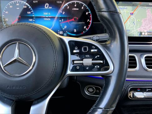 Used 2021 Mercedes-Benz GLE 350 4MATIC image 25