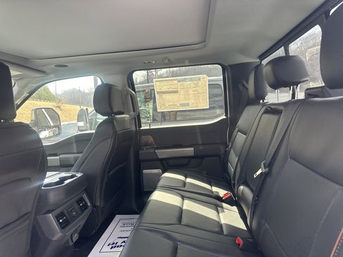 New 2026 Ford F250 Lariat w/ Lariat Ultimate Package image 32