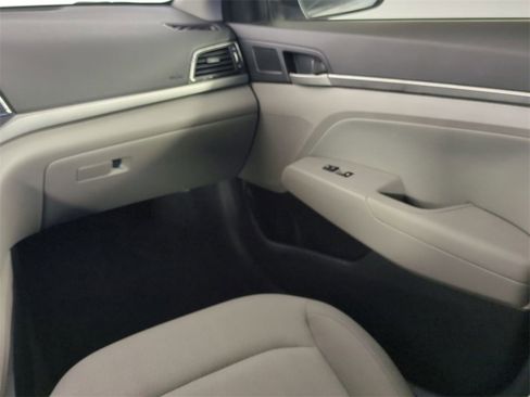 Used 2018 Hyundai Elantra SEL image 17