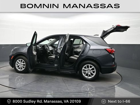 Used 2022 Chevrolet Equinox LS w/ LS Convenience Package image 38