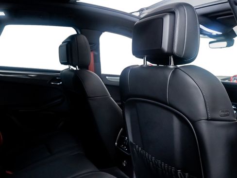 Used 2024 Porsche Macan GTS image 58